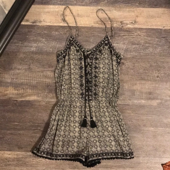 Romper - Picture 1 of 5